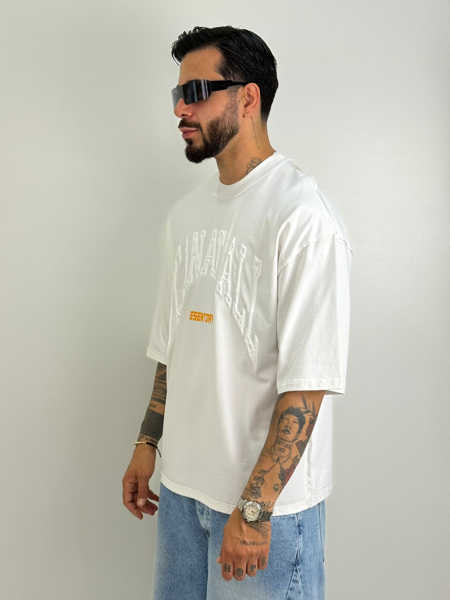 T-shirt Present Day Rilievo ULTIME taglie L e XL
